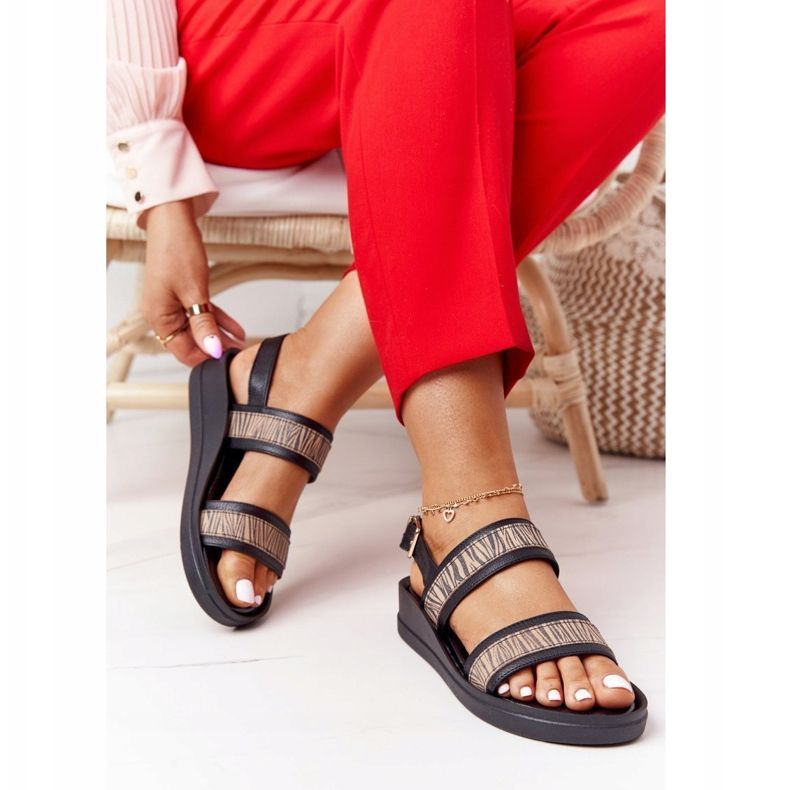 Sandalias Cuña Piel Laura Messi 2232 Negro beige 2