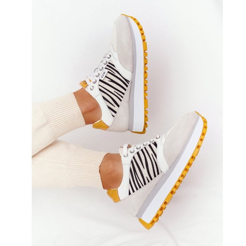 Zapatos Deportivos De Piel En La Plataforma GOE HH2N4001 Blanco-Amarillo 1