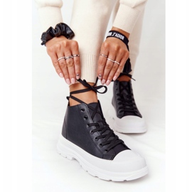 Zapatillas de mujer de piel negra Trissy con suela grande negro 1