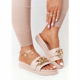Pantuflas Nude Vacation con plataforma y cadena beige 3