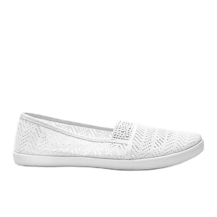 Zapatillas blancas caladas con circonita Annabella blanco 1