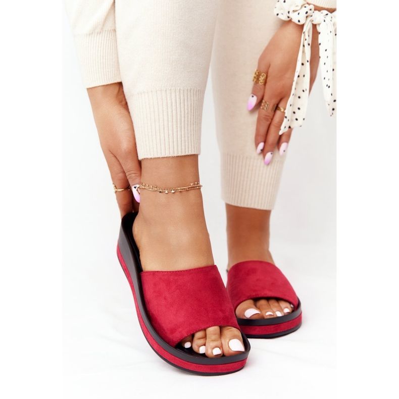 Pantuflas Con Cuña Vinceza 21-17113 Rojo negro 2 Pantuflas Con Cuña Vinceza 21-17113 Rojo negro 2