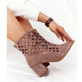 Botas de ante calado con tacones altos Nicole 2638 Marrón 1