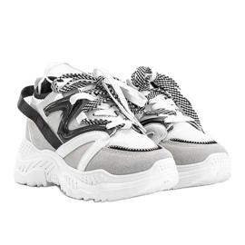 Zapatillas grises sobre suela gruesa Aracela 1