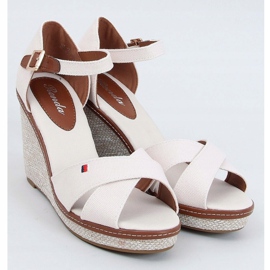 Sandalias en cuña beige BL-70 Beige 1