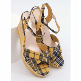 Sandalias de cuña cuadros amarillo A89937 Amarillo 1