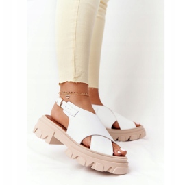 Sandalias de cuero en la plataforma Lewski Shoes 3018-0 Blanco 4