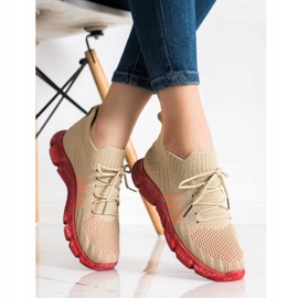 SHELOVET Zapatillas caladas en la plataforma beige 3