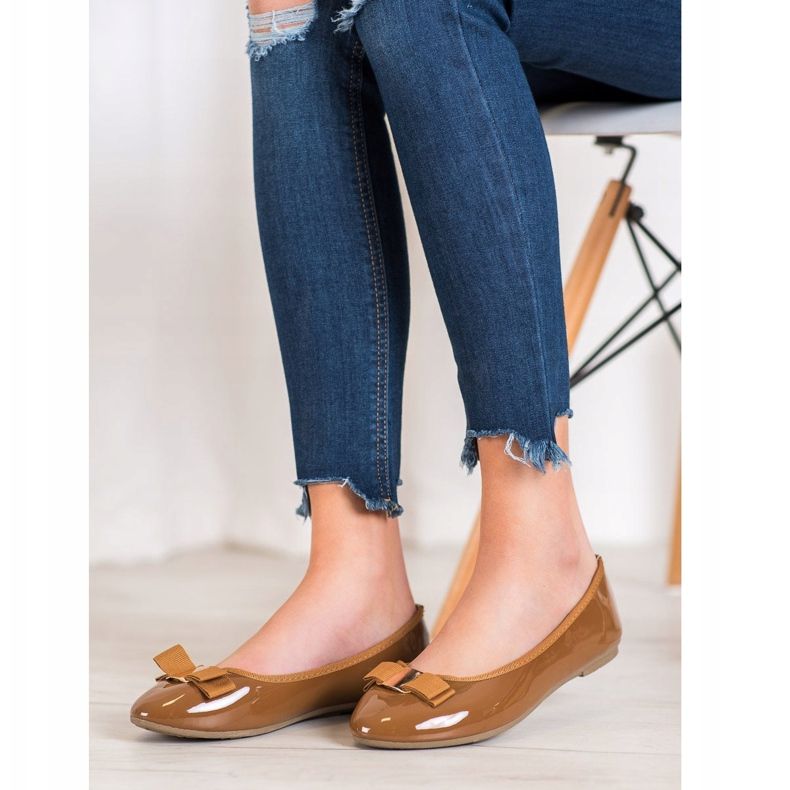 Fama Bailarinas lacadas con lazo marrón 1