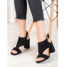 Tacones altos VINCEZA con estilo negro 2 Tacones altos VINCEZA con estilo negro 2