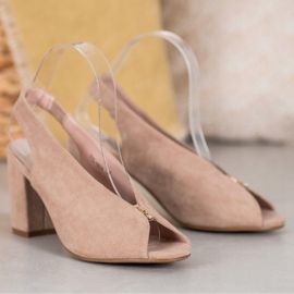 Zapatos elegantes en un poste VINCEZA beige 1 Zapatos elegantes en un poste VINCEZA beige 1