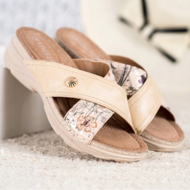 Zapatillas en la plataforma VINCEZA beige 1