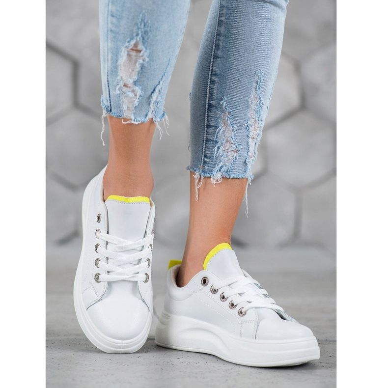 SHELOVET Zapatillas de moda en la plataforma blanco 1