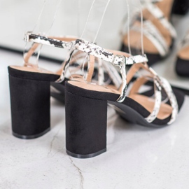 Kylie Sandalias con estampado de serpiente blanco negro 3