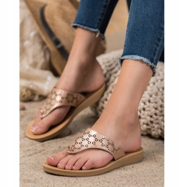 Kylie Pantuflas Con Patrón Calado beige dorado 1