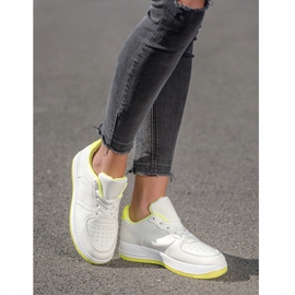 SHELOVET Zapatillas en la plataforma blanco 2