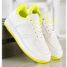 SHELOVET Zapatillas en la plataforma blanco 3