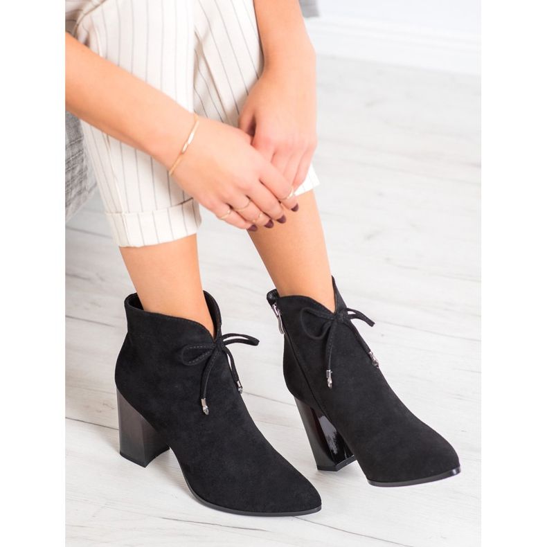 Goodin Botas con lazo negro 1 Goodin Botas con lazo negro 1