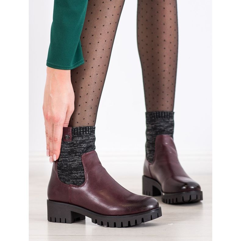 M.Daszyński Botas sin cordones en la plataforma rojo 1 M.Daszyński Botas sin cordones en la plataforma rojo 1