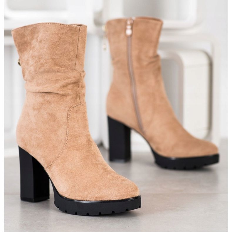 Bella Paris Botas altas en la plataforma beige 2 Bella Paris Botas altas en la plataforma beige 2