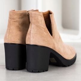 Bella Paris Botines beige con corte 2