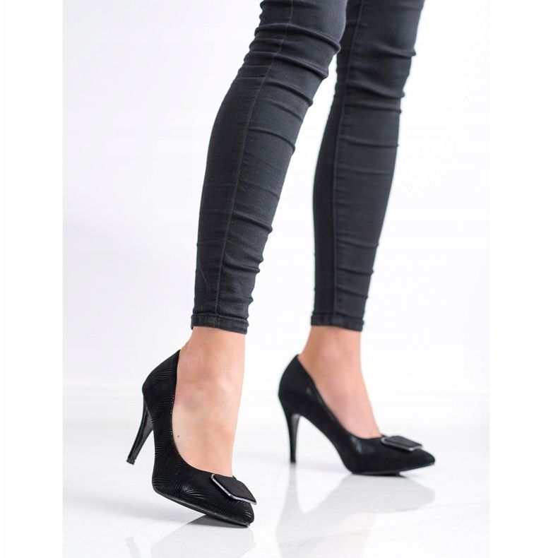 Goodin Bombas con adorno negro 1