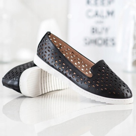 Sabatina Slipons con patrón de calado negro 4