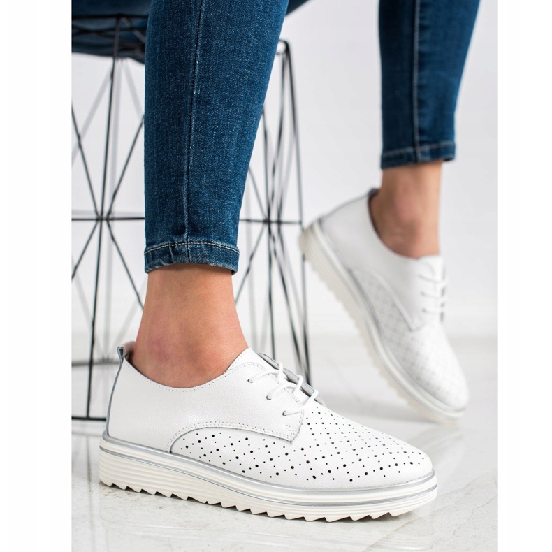 Kylie Brogues de cuero en la plataforma blanco 1