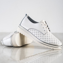 Kylie Brogues de cuero en la plataforma blanco 3