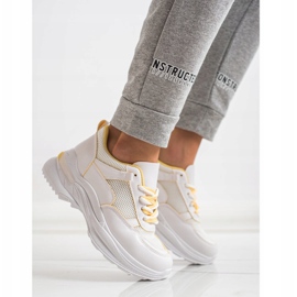 SHELOVET Cómodas zapatillas blancas blanco amarillo 2