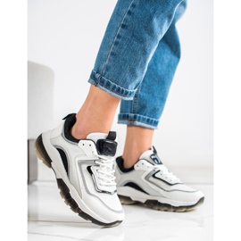 Ideal Shoes Zapatillas con aplicación de purpurina blanco 2 Ideal Shoes Zapatillas con aplicación de purpurina blanco 2