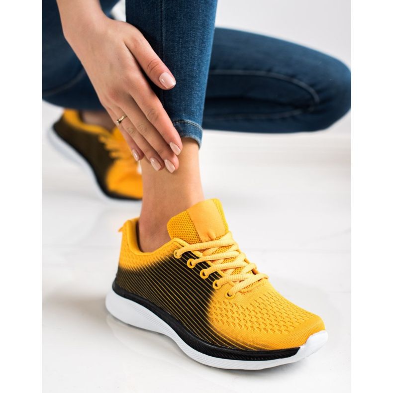 Bona Zapatillas deportivas ligeras negro amarillo 2