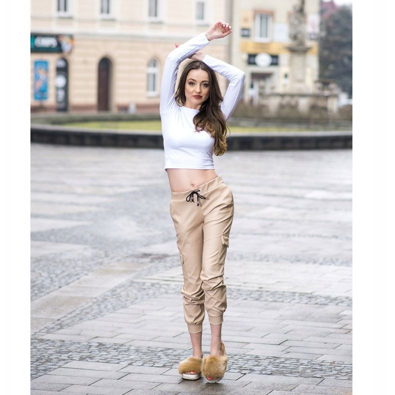 Seastar Zapatillas de moda en una plataforma decorativa marrón 1