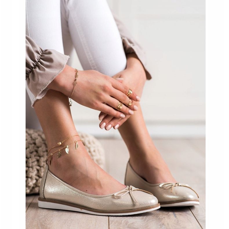 La bailarina de oro de Sergio Leone dorado 2