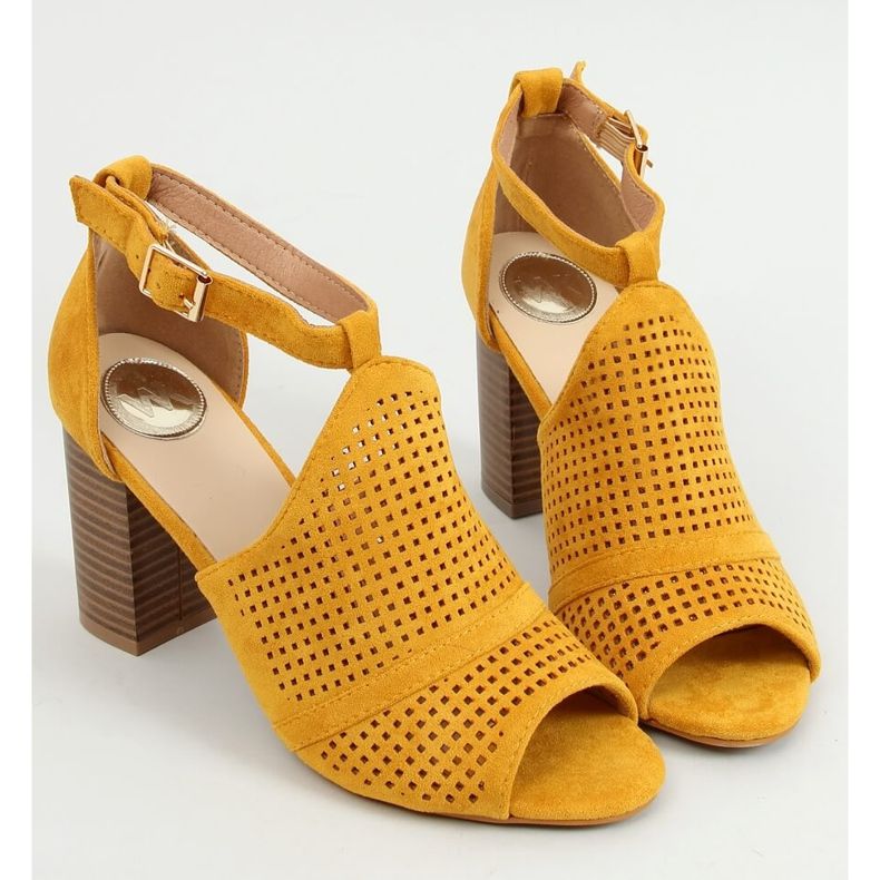 Sandalias de tacón alto con puntera abierta CZ-10220 Amarillo 1