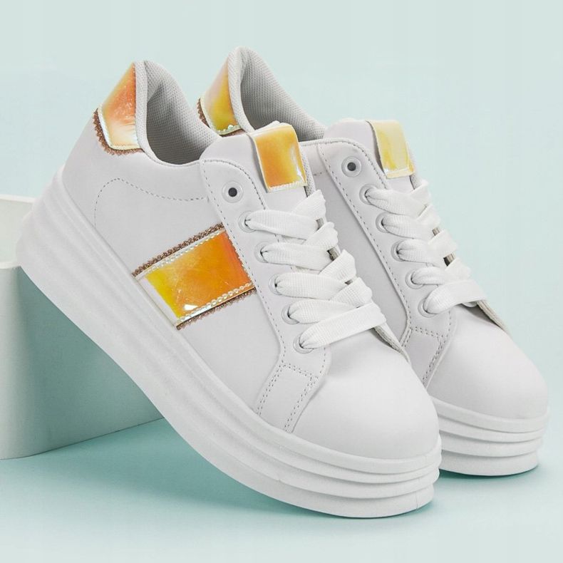 SHELOVET Zapatos blancos en la plataforma 1