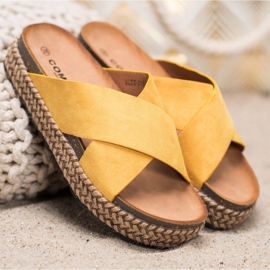 Comer Zapatillas cómodas en la plataforma amarillo 4