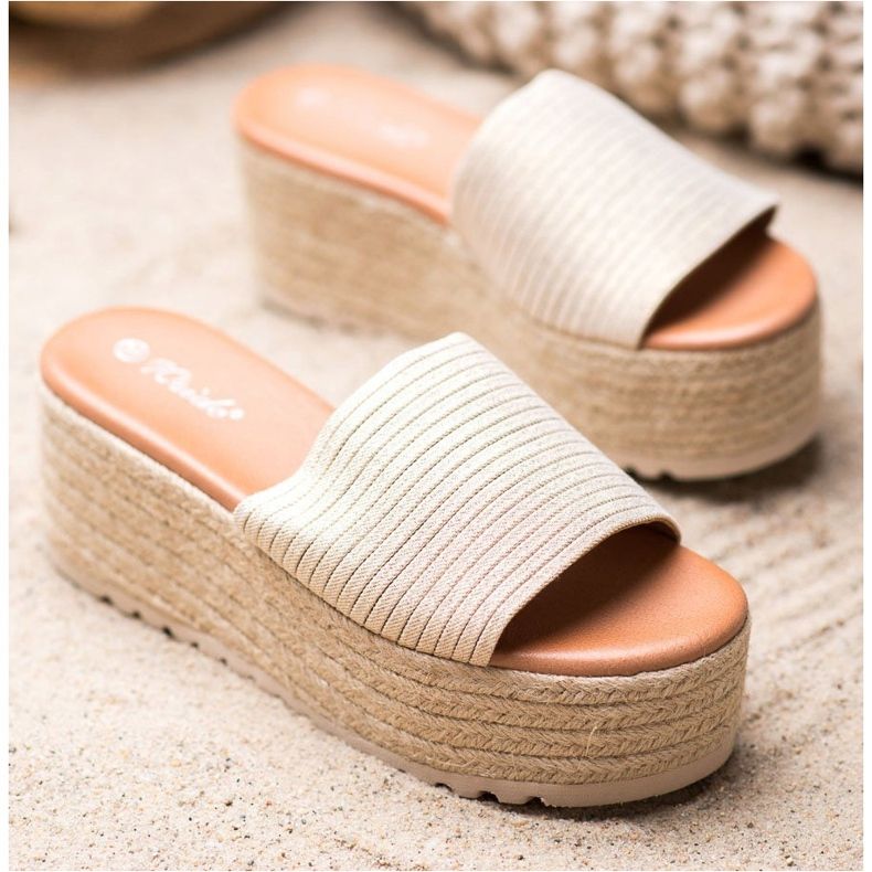 Weide Zapatillas en una plataforma de paja dorado 1 Weide Zapatillas en una plataforma de paja dorado 1