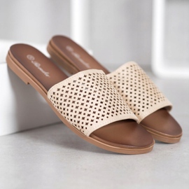Renda Zapatillas caladas marrón 1
