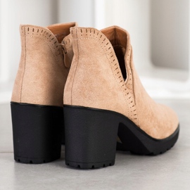 Bella Paris Botines de ante con corte beige 1