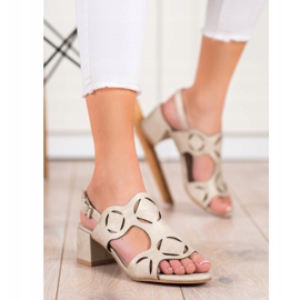 Kylie Sandalias elegantes con patrón calado beige 2