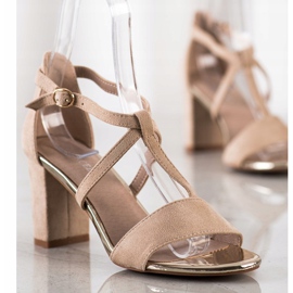 Sandalias con estilo en el bar VINCEZA beige 3