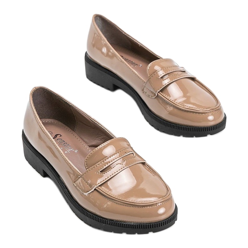 Mocasines Sis lacados en beige 2