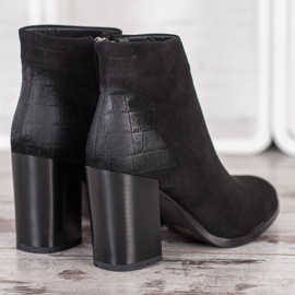 Goodin Botas calientes en el poste negro 3