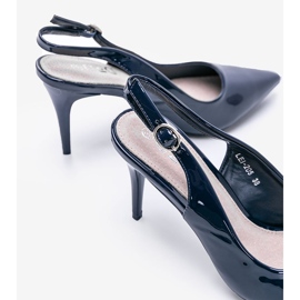 Zapatos de tacón azul marino lacados en un cinturón Cindy 2