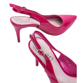 Zapatos de salón rosas lacados en un cinturón Cindy rosado 1