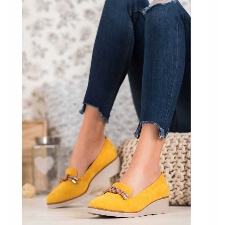 Señores amarillos en la cuña VINCEZA 1