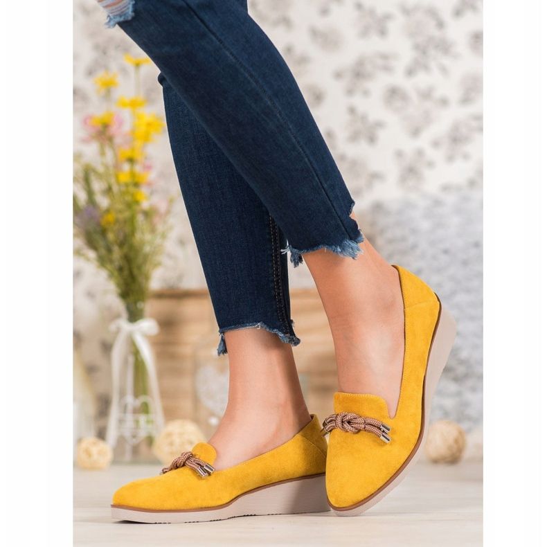 Señores amarillos en la cuña VINCEZA 2