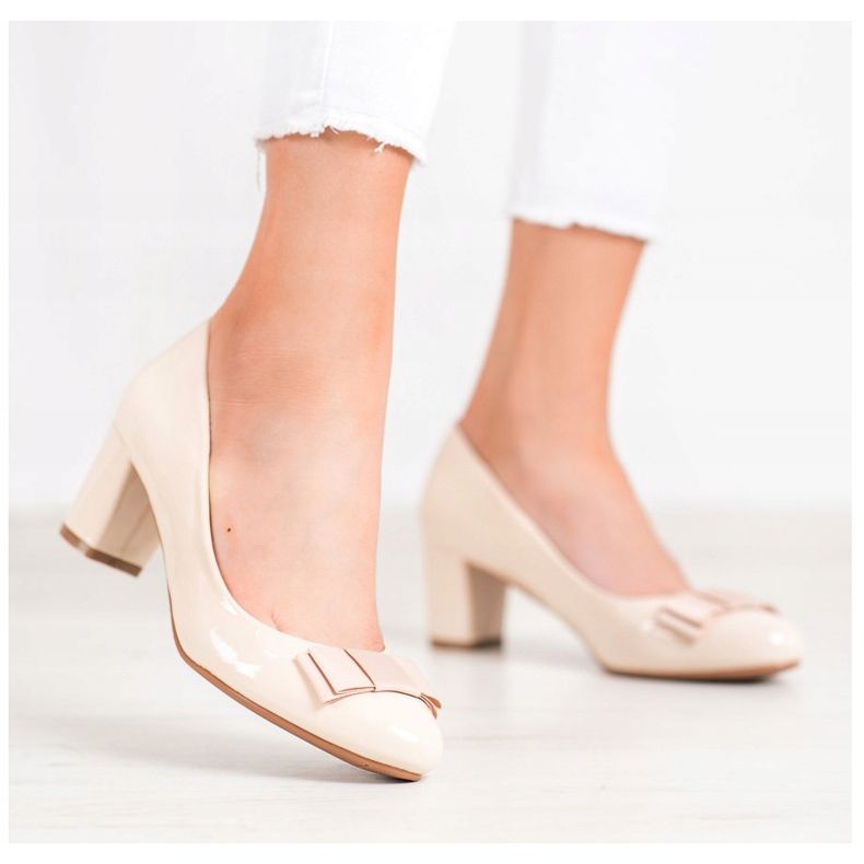 Weide Bombas lacadas beige 2