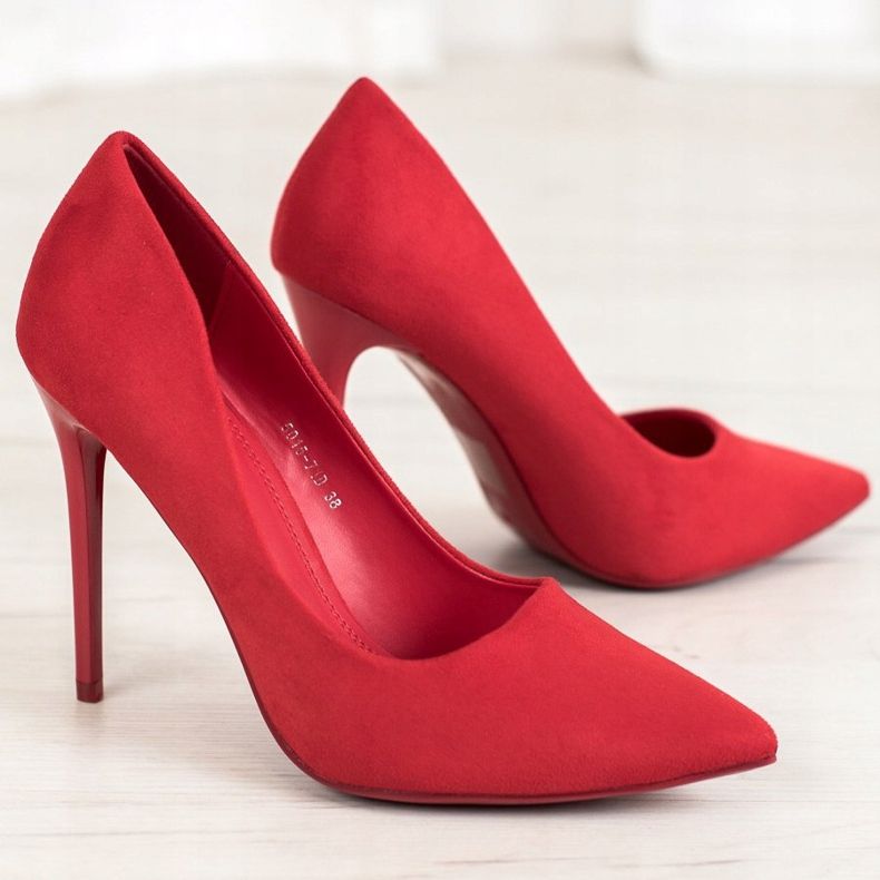 Small Swan Stilettos rojos con ante 1